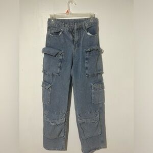 Cargo jeans with pockets